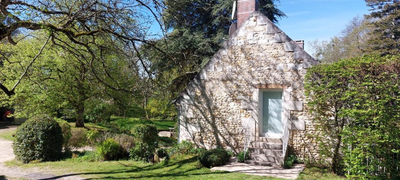 Le Moulin Du Mesnil Bed & Breakfast Saint Georges sur Cher Bagian luar foto