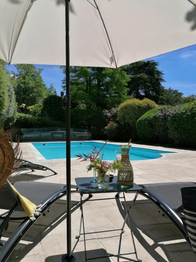 Le Moulin Du Mesnil Bed & Breakfast Saint Georges sur Cher Bagian luar foto