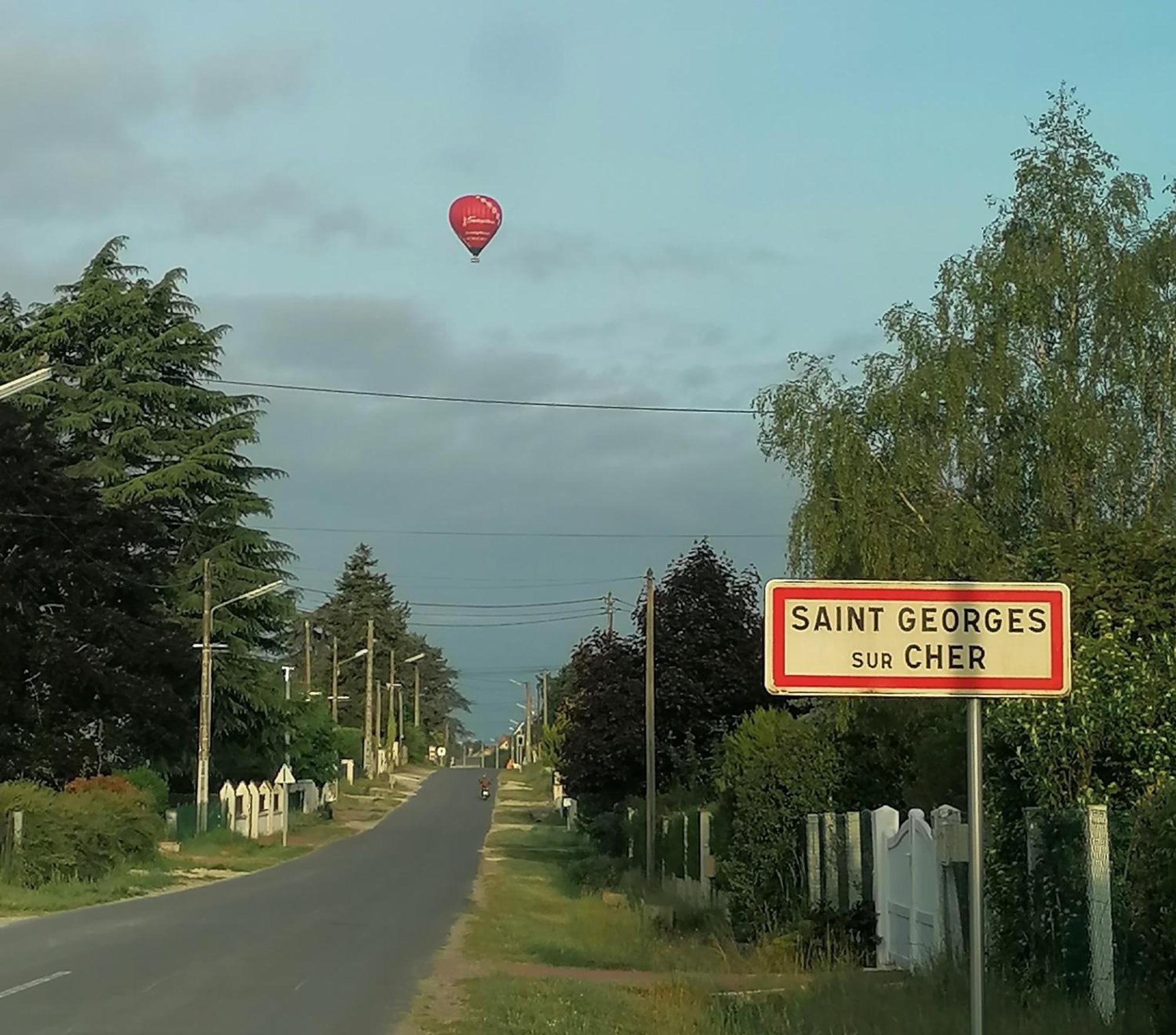 Le Moulin Du Mesnil Bed & Breakfast Saint Georges sur Cher Bagian luar foto