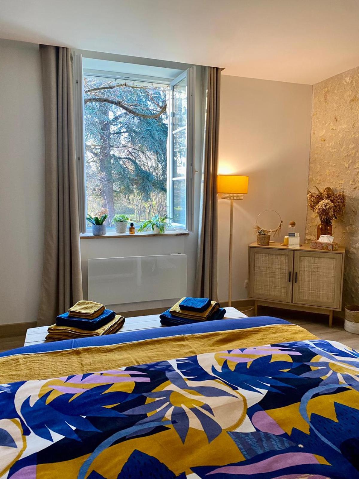 Le Moulin Du Mesnil Bed & Breakfast Saint Georges sur Cher Ruang foto